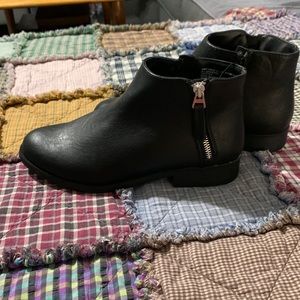 New Time and Tru Black Booties